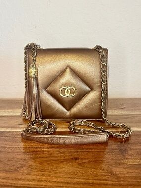 Vintage-Style Made in USA Diamond Quilted Metallic Crossbody Bag